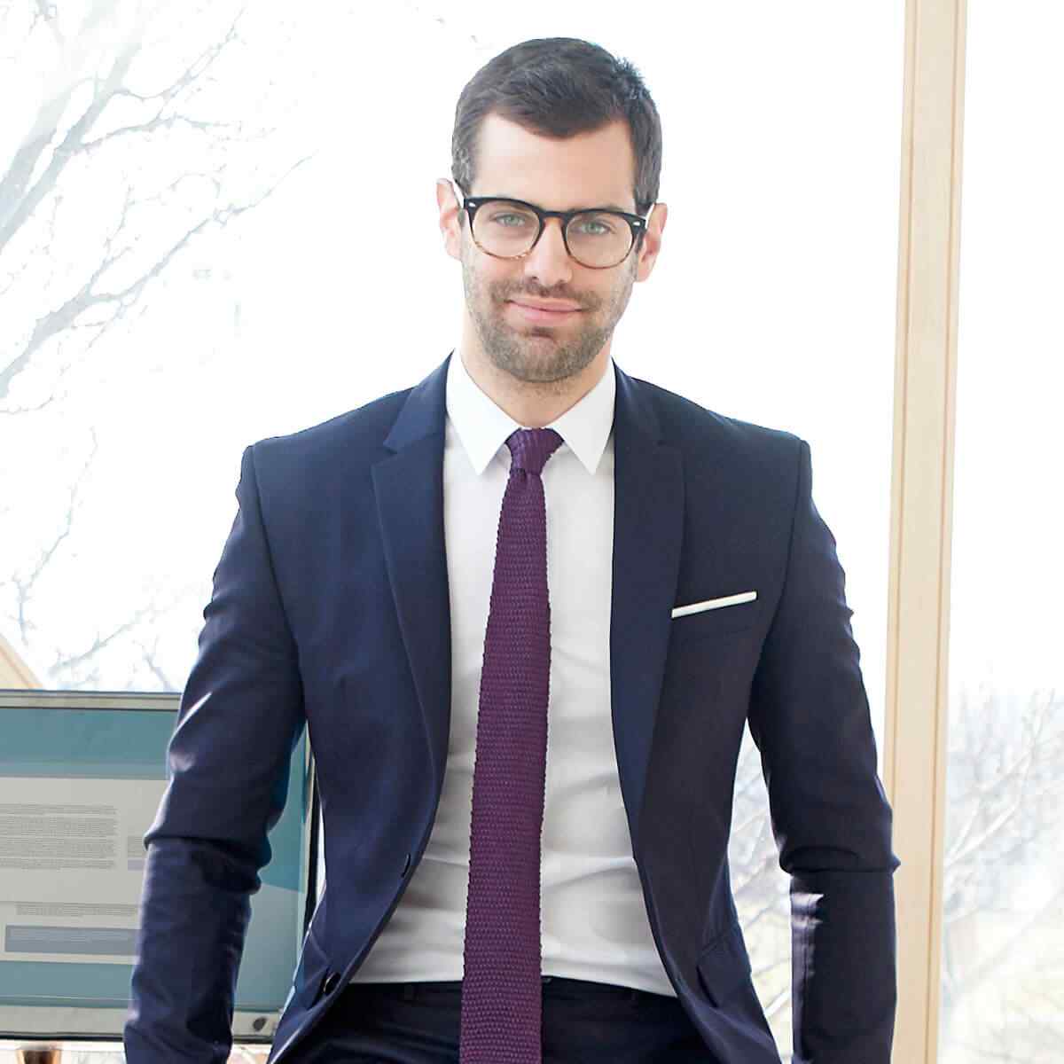 https://velfocus.com/wp-content/uploads/2019/04/img-people-02.jpg